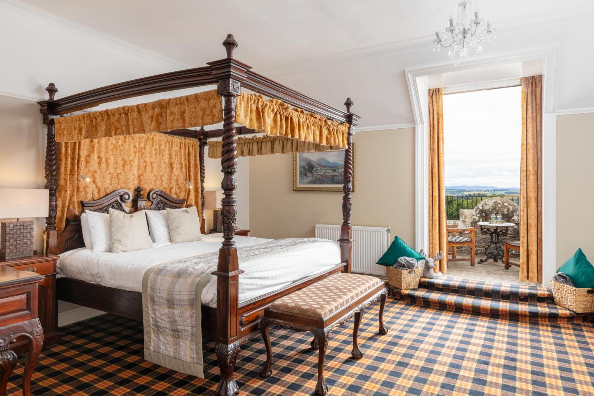 Tulloch Castle Hotel 'A Bespoke Hotel' Дингуолл Экстерьер фото